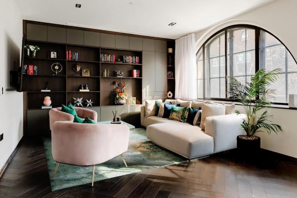 Shh! Oxford St Dream-Come-True Fam Design Hot Spot London Exterior photo