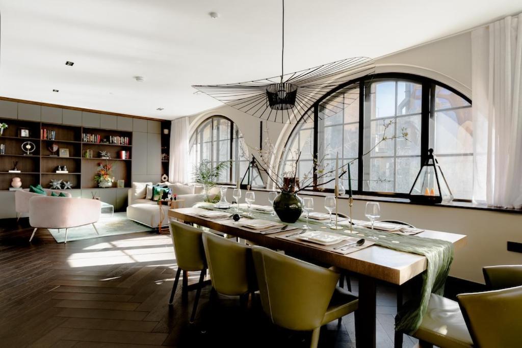Shh! Oxford St Dream-Come-True Fam Design Hot Spot London Exterior photo