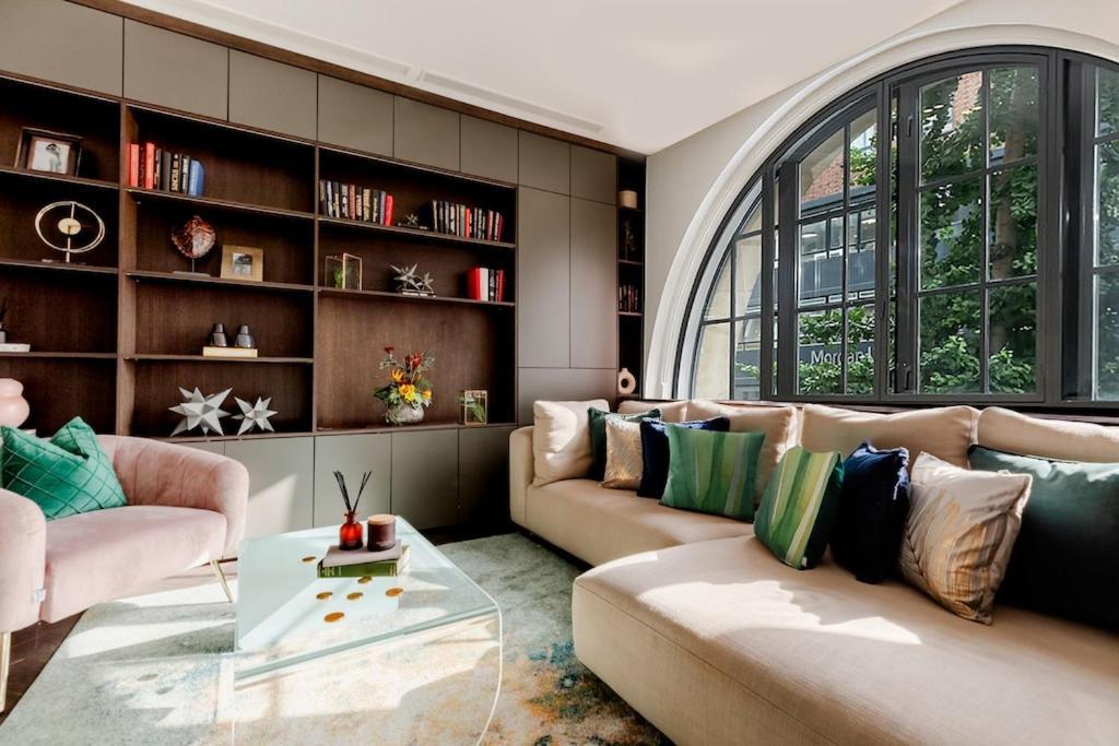 Shh! Oxford St Dream-Come-True Fam Design Hot Spot London Exterior photo
