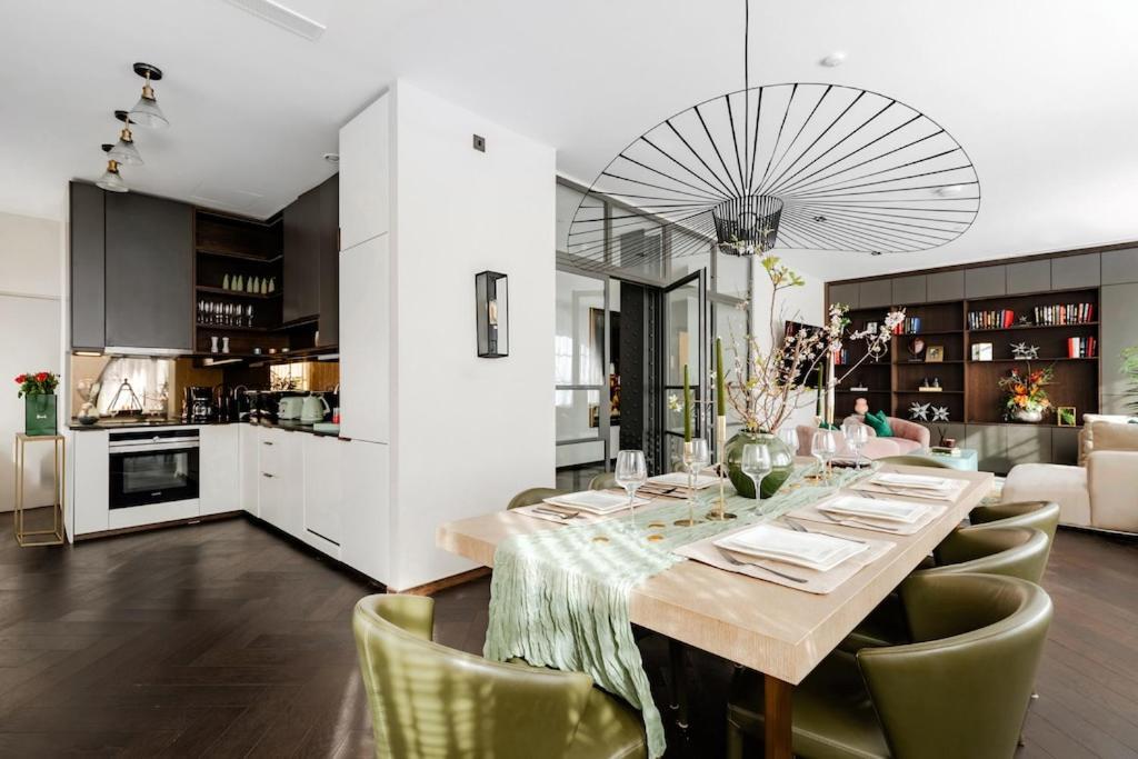 Shh! Oxford St Dream-Come-True Fam Design Hot Spot London Exterior photo